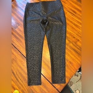 Vince Camuto Black and Gray Animal Print Leggings Dress Pant Large